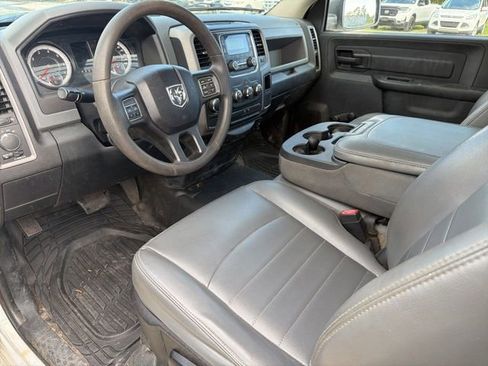 Used 2018 RAM 1500 Express RWD image 7