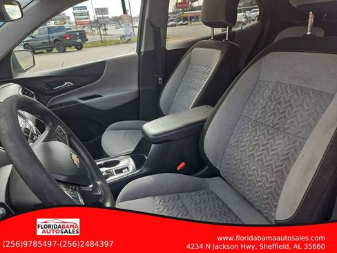 Used 2022 Chevrolet Equinox LS w/ LS Convenience Package image 12