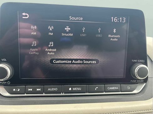 Used 2023 Nissan Rogue SV image 44