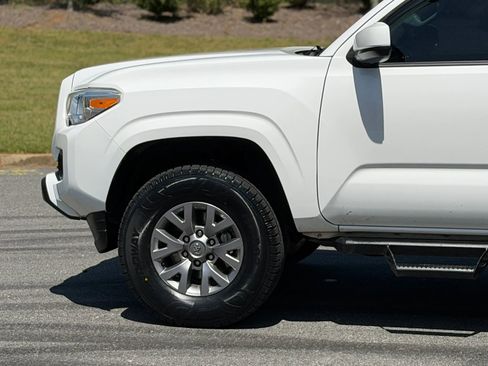 Used 2019 Toyota Tacoma SR w/ SR Convenience Package RWD image 7