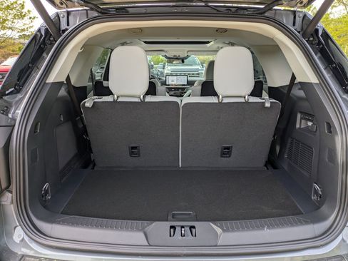 New 2026 Ford Explorer Platinum image 33