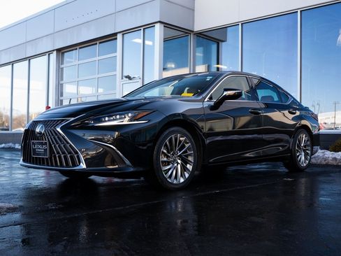 Used 2023 Lexus ES 300h Ultra Luxury image 3