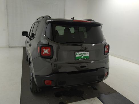 Used 2021 Jeep Renegade Latitude AWD/4WD image 6