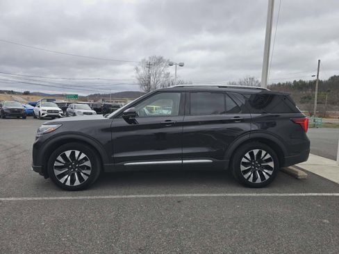 Certified 2025 Ford Explorer Platinum w/ LUX Leather Package image 6