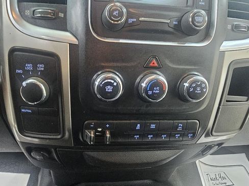 Used 2016 RAM 2500 SLT AWD/4WD image 31