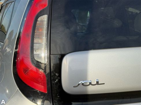 Used 2014 Kia Soul image 9