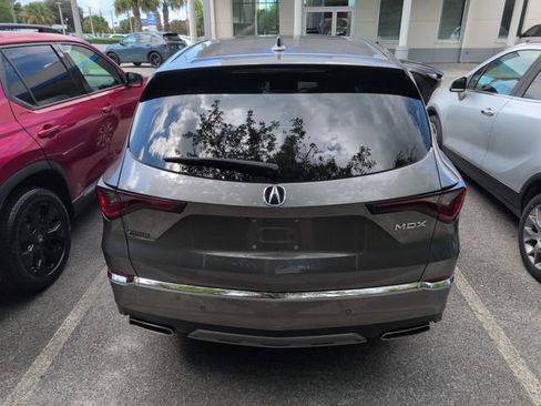 Used 2025 Acura MDX w/ Technology Package FWD image 3