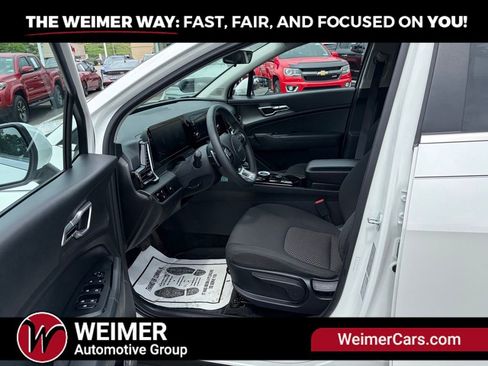 Used 2024 Kia Sportage LX AWD/4WD image 21
