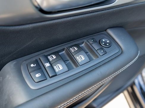 New 2026 Chrysler Pacifica Select image 14