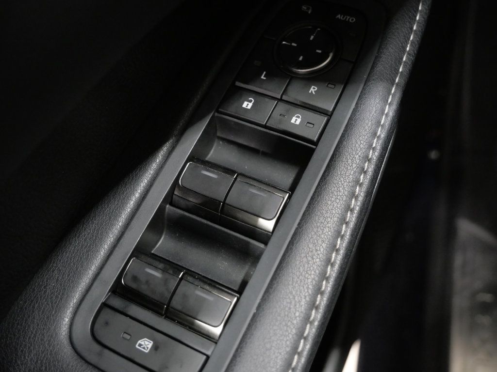Used 2023 Lexus RX 350 Premium w/ Accessory Package AWD/4WD image 14
