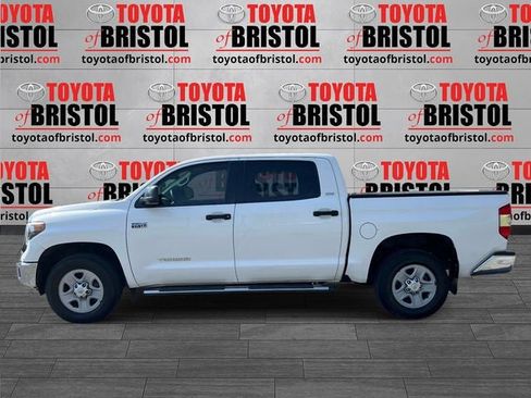 Used 2018 Toyota Tundra SR5 w/ SR5 Upgrade Package image 7