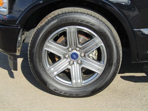 Used 2019 Ford F150 XLT w/ Equipment Group 302A Luxury image 4