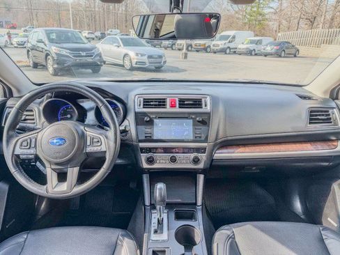 Used 2017 Subaru Outback 3.6R Limited image 7