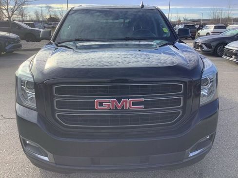 Used 2019 GMC Yukon SLT w/ Graphite Edition image 2