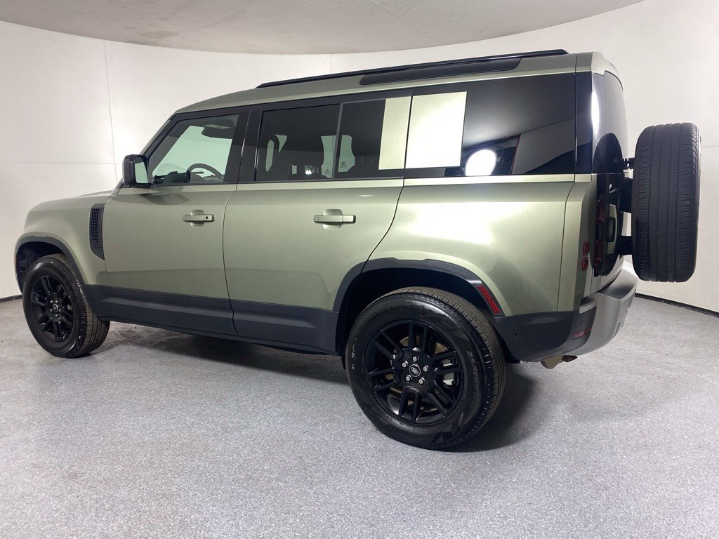 Used 2025 Land Rover Defender 110 S AWD/4WD image 7
