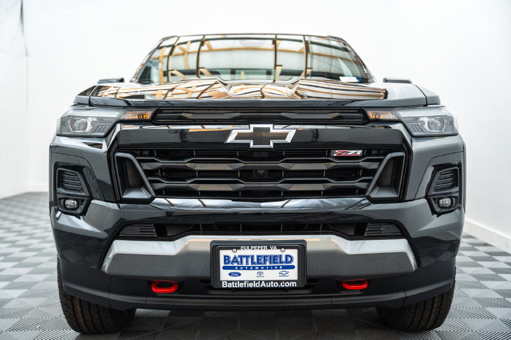New 2026 Chevrolet Colorado Z71 w/ Technology Package AWD/4WD image 2