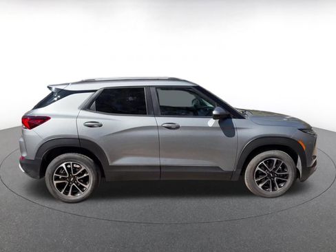 Used 2025 Chevrolet TrailBlazer LT image 16