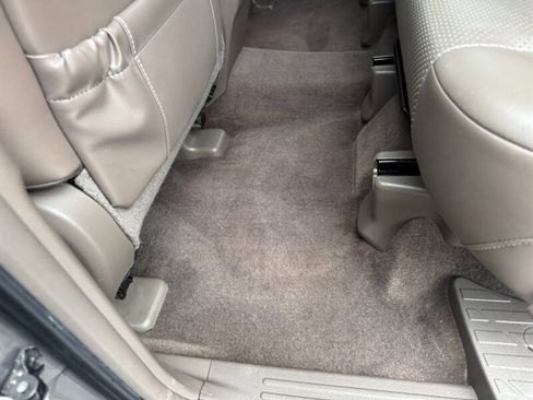 Used 2010 Lexus GX 460 image 32