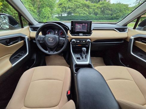 Used 2020 Toyota RAV4 LE w/ All Weather Liner Package AWD/4WD image 26