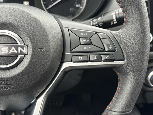 New 2025 Nissan Versa SR w/ Trunk Package image 13