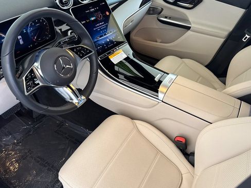 Certified 2026 Mercedes-Benz GLC 300 image 14