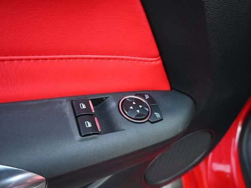 Used 2020 Ford Mustang Coupe RWD image 18