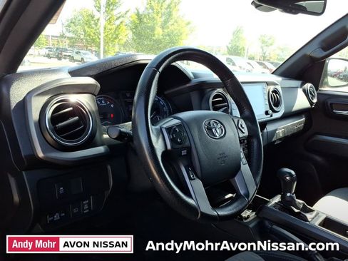 Used 2020 Toyota Tacoma TRD Off-Road AWD/4WD image 17