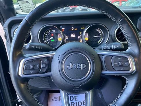 Used 2021 Jeep Wrangler Unlimited Sahara w/ Dual Top Group AWD/4WD image 9