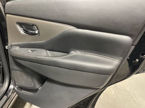 Used 2024 Nissan Murano SV image 12