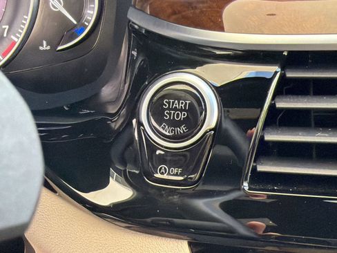 Used 2019 BMW 530i xDrive AWD/4WD image 15