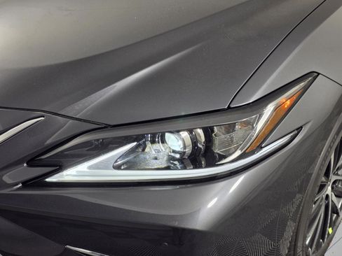 New 2025 Lexus ES 350 w/ Premium Package image 31