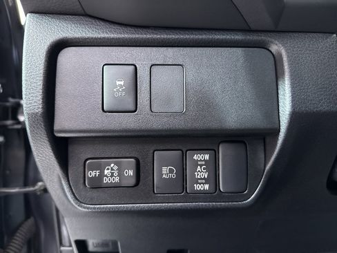 Used 2023 Toyota Tacoma TRD Sport AWD/4WD image 23