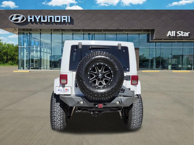 Used 2013 Jeep Wrangler Unlimited Rubicon w/ Connectivity Group AWD/4WD image 7
