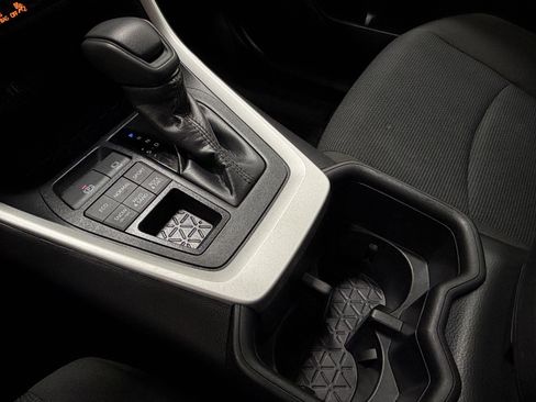 Used 2025 Toyota RAV4 LE image 20