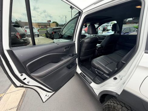 Used 2025 Honda Passport TrailSport image 20