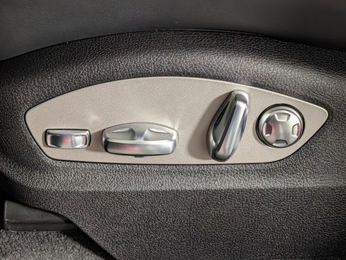 New 2026 Porsche Macan image 29