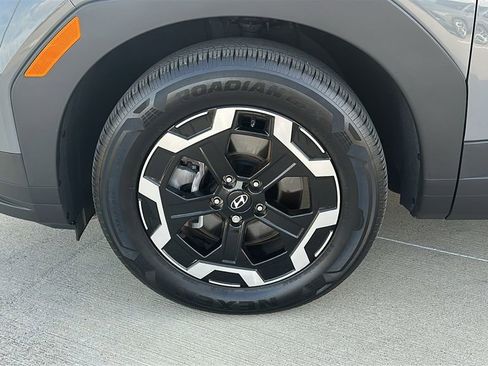 Used 2025 Hyundai Santa Fe SEL FWD image 6