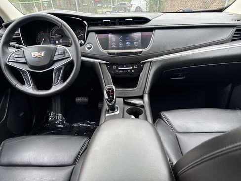 Used 2018 Cadillac XT5 Luxury w/ Driver Awareness Package AWD/4WD image 15