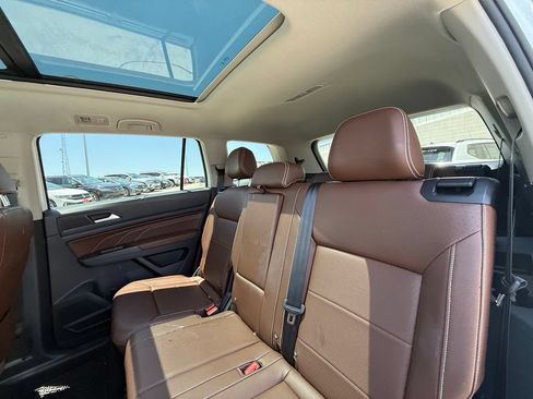 Used 2023 Volkswagen Atlas SE FWD image 21