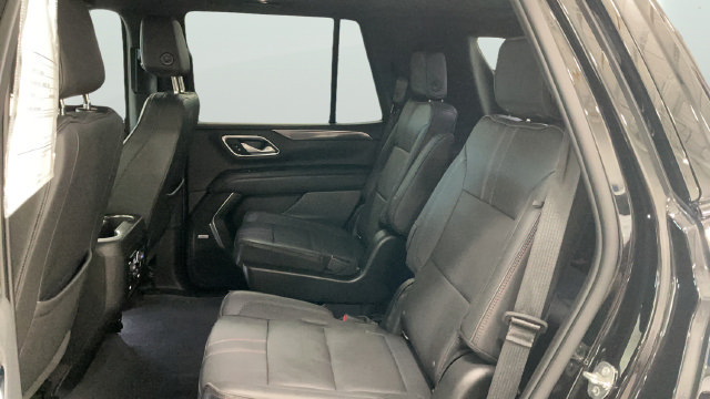 Used 2022 Chevrolet Tahoe RST w/ Luxury Package AWD/4WD image 15