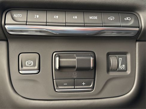 New 2025 Cadillac Escalade ESV Sport Platinum image 20