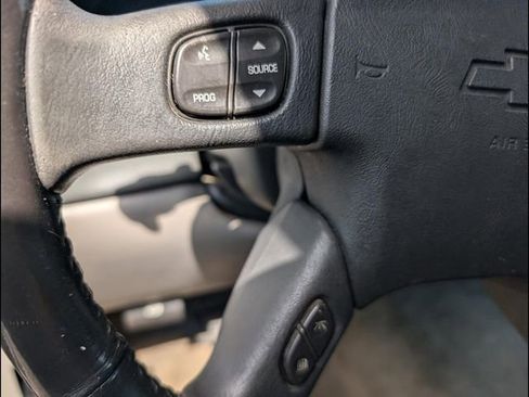 Used 2005 Chevrolet Tahoe LS image 16