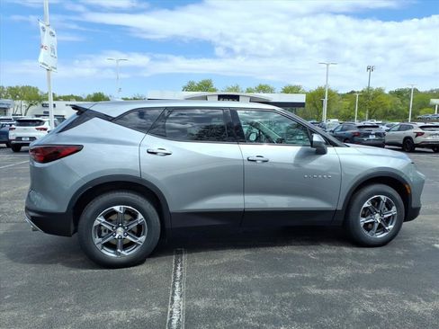 Used 2025 Chevrolet Blazer LT AWD/4WD image 8