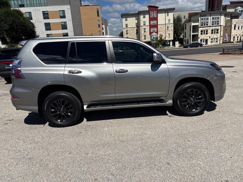 Used 2023 Lexus GX 460 Premium w/ Premium Package AWD/4WD image 6