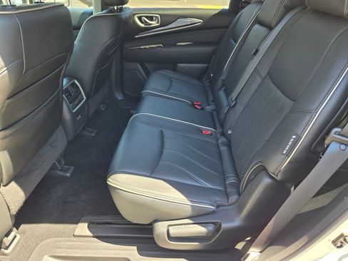Used 2019 INFINITI QX60 Luxe w/ Essential Package FWD image 14