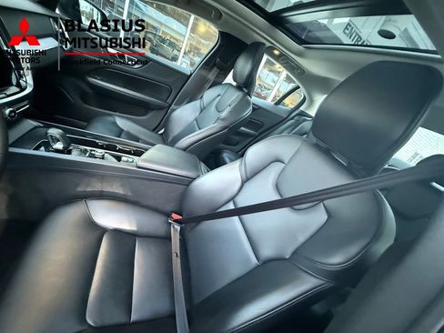 Used 2025 Volvo S60 B5 Core image 24