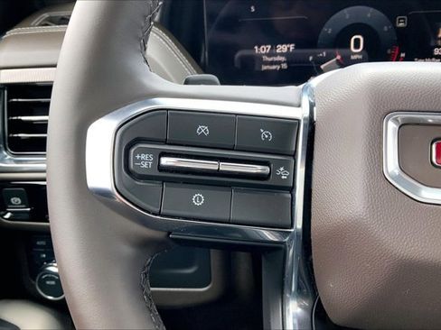 Used 2025 GMC Yukon Elevation image 18