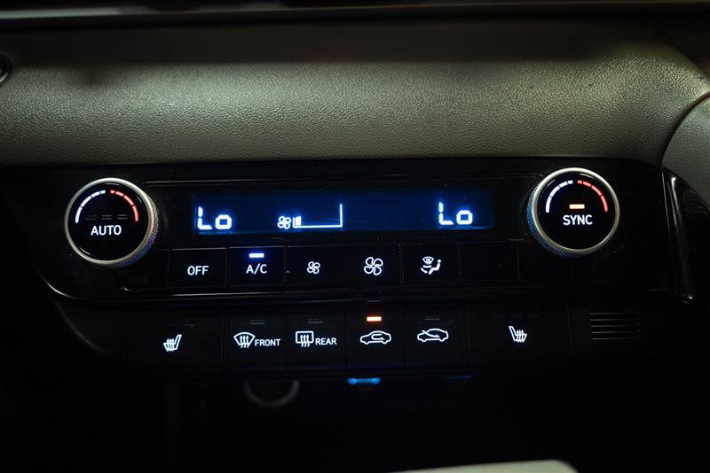 Used 2022 Hyundai Elantra SEL w/ Convenience Package FWD image 19