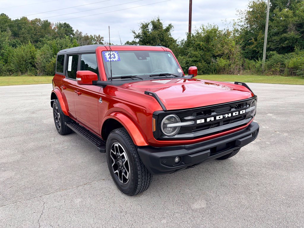 Certified 2023 Ford Bronco Outer Banks AWD/4WD image 1