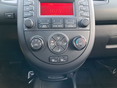 Used 2013 Kia Soul Base image 25